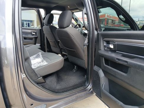 Used 2024 RAM 1500 Warlock AWD/4WD image 27