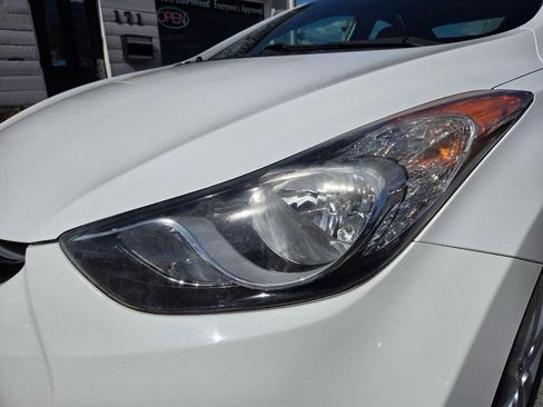 Used 2013 Hyundai Elantra GLS w/ Preferred Pkg FWD image 28