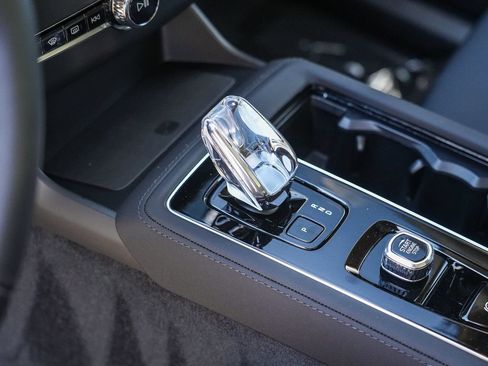 Certified 2026 Volvo XC90 B6 Core AWD/4WD image 21