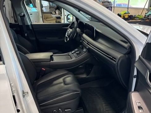 Used 2023 Hyundai Palisade Limited AWD/4WD image 18