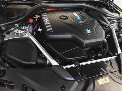 Used 2023 BMW 530e xDrive w/ Premium Package image 41