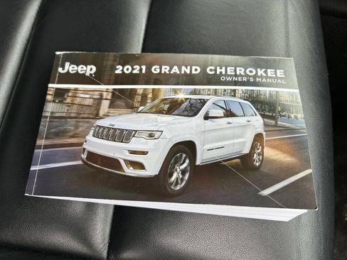 Used 2021 Jeep Grand Cherokee Limited image 49