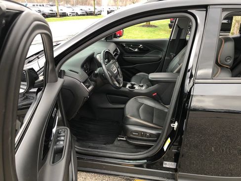 Used 2022 GMC Terrain AT4 AWD/4WD image 19