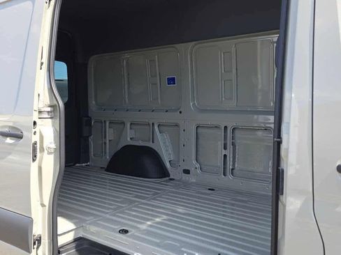 Used 2026 Mercedes-Benz Sprinter 2500 image 14