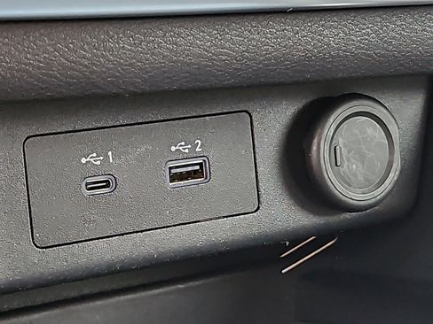 Certified 2023 Nissan Rogue SV image 23