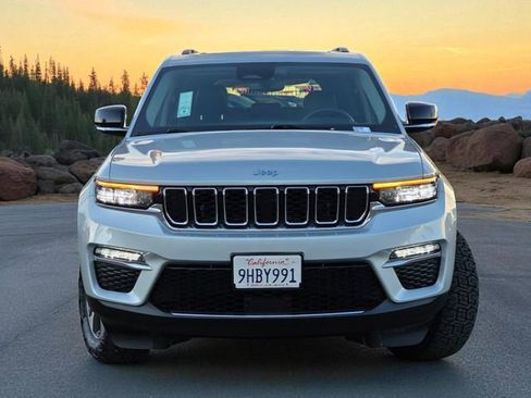 Used 2023 Jeep Grand Cherokee 4WD 4xe image 3