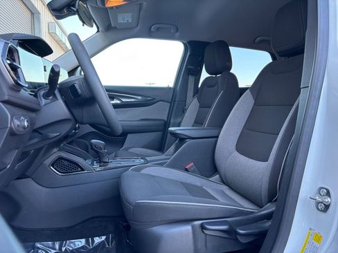 Used 2025 Chevrolet TrailBlazer LT image 24