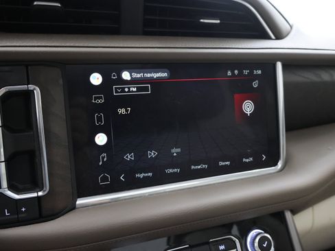 Used 2022 GMC Yukon XL Denali w/ Max Trailering Package AWD/4WD image 11