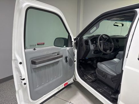 Used 2015 Ford F250 XL image 2