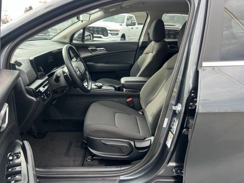 Used 2026 Kia Sportage LX FWD image 25