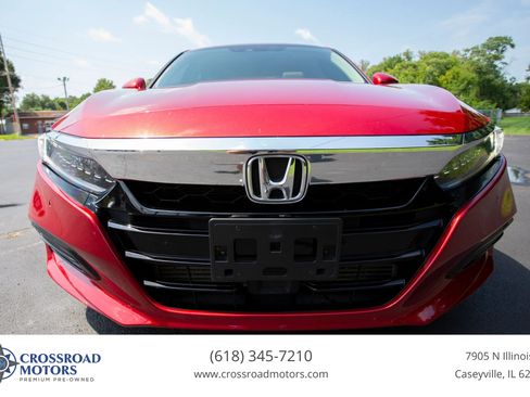 Used 2018 Honda Accord Touring image 8