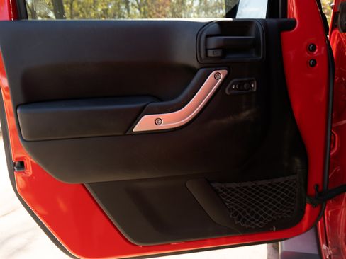 Used 2017 Jeep Wrangler Unlimited Sahara w/ Max Tow Package image 38