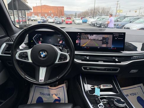 Used 2023 BMW X7 xDrive40i w/ Executive Package image 13