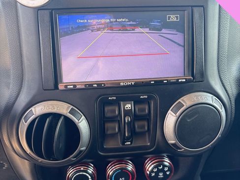 Used 2016 Jeep Wrangler Unlimited Sport w/ Quick Order Package 24S AWD/4WD image 11
