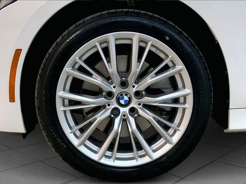 Certified 2024 BMW 330i xDrive Sedan w/ Convenience Package image 11