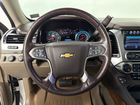 Used 2018 Chevrolet Suburban Premier AWD/4WD image 15