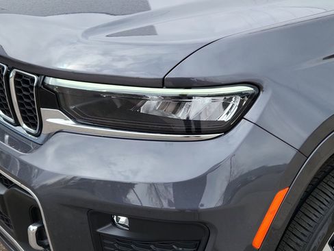 New 2025 Jeep Grand Cherokee L Overland w/ Trailer Tow Package image 9