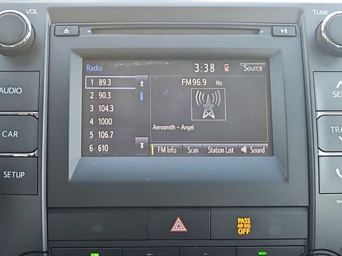 Used 2017 Toyota Camry LE image 12