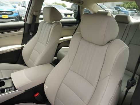 Used 2022 Honda Accord EX-L image 10