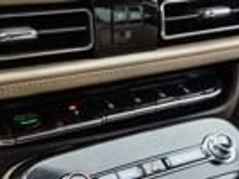Used 2023 Lincoln Nautilus AWD w/ Premium Package image 22