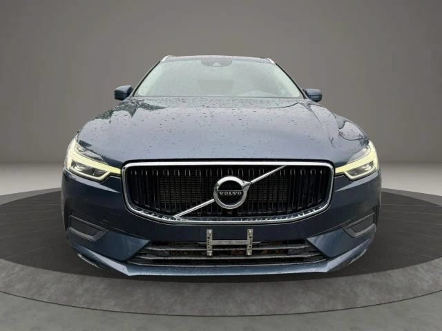 Used 2018 Volvo XC60 T5 Momentum w/ Vision Package AWD/4WD image 2