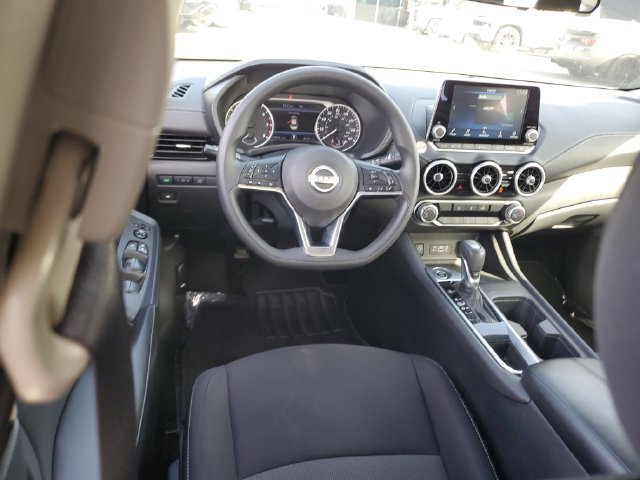 Used 2024 Nissan Sentra SV FWD image 9