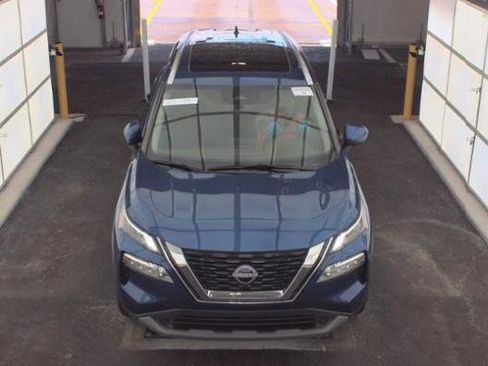 Used 2023 Nissan Rogue SV w/ SV Premium B Package FWD image 2