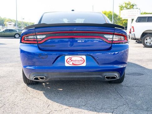 Used 2021 Dodge Charger SXT w/ Blacktop Package image 4