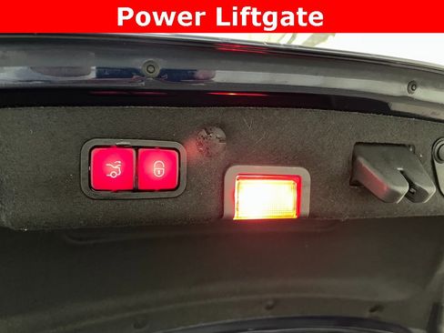 Used 2019 Mercedes-Benz C 300 4MATIC Sedan image 43