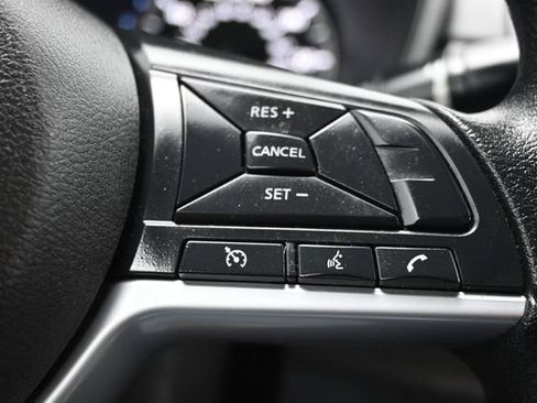 Used 2025 Nissan Altima 2.5 SV FWD image 19
