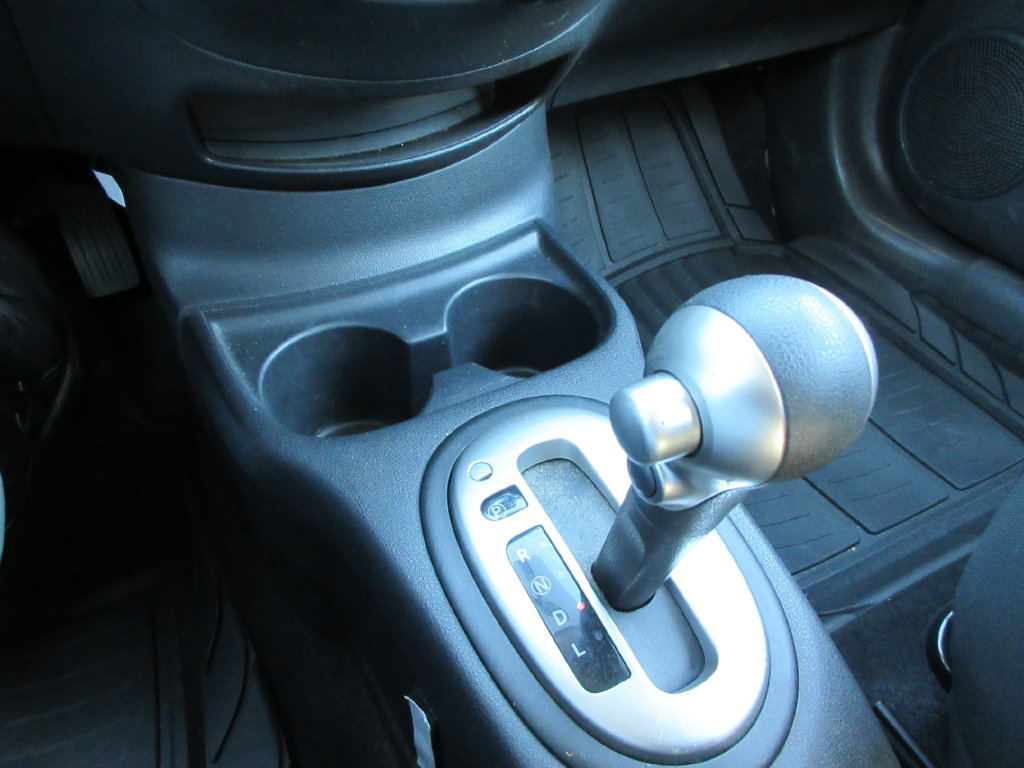 Used 2015 Nissan Versa Note SV FWD image 26