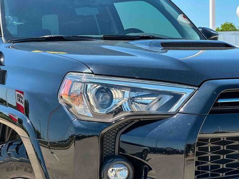 Used 2024 Toyota 4Runner TRD Off-Road Premium AWD/4WD image 10