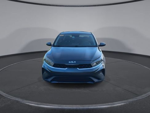 Used 2022 Kia Forte LXS FWD image 3