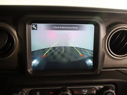 Used 2021 Jeep Gladiator Sport AWD/4WD image 38