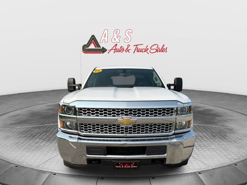 Used 2019 Chevrolet Silverado 2500 W/T AWD/4WD image 2