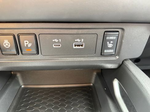 Used 2023 Nissan Frontier SV w/ SV Convenience Package RWD image 21