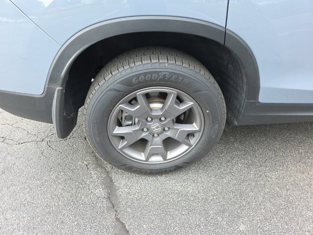 Used 2024 Honda Passport TrailSport image 9