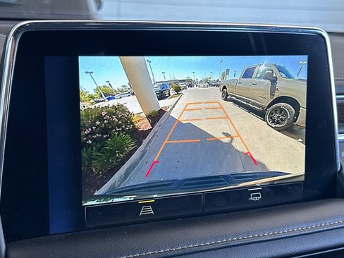 Used 2023 Chevrolet Suburban Premier AWD/4WD image 20