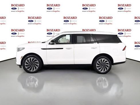 New 2025 Lincoln Navigator Black Label AWD/4WD image 4