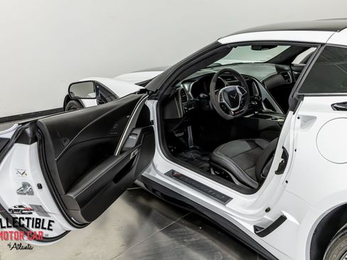 Used 2015 Chevrolet Corvette Z06 w/ 3LZ Preferred Equipment Group RWD image 73
