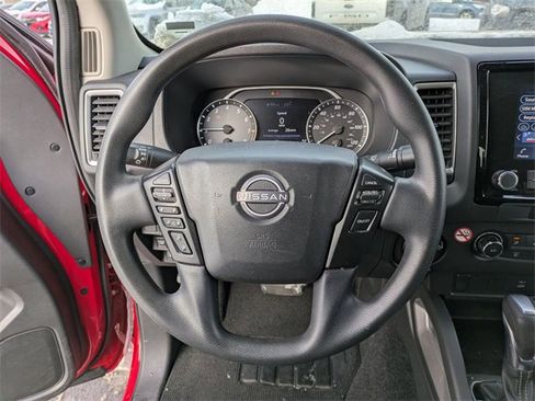 Used 2023 Nissan Frontier SV image 9