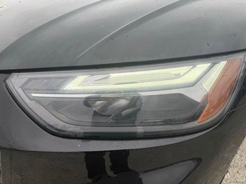 Used 2024 Audi Q5 2.0T Premium w/ Summer of Audi Package image 9