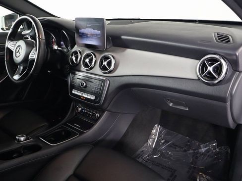 Certified 2020 Mercedes-Benz GLA 250 image 9