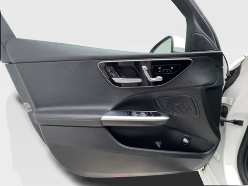Used 2024 Mercedes-Benz C 300 Sedan image 23