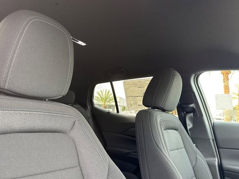 New 2026 Chevrolet Equinox EV LT image 16