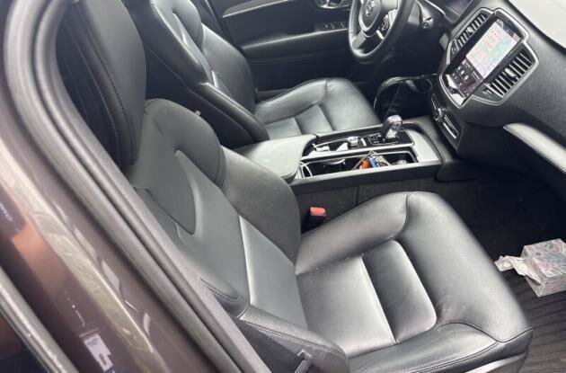 Used 2023 Volvo XC90 B5 Core w/ Protection Package Premier AWD/4WD image 9