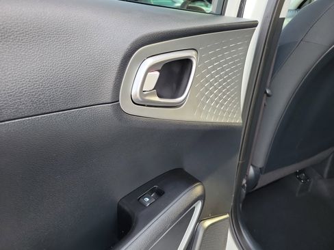 Used 2024 Kia Soul LX w/ Option Group 015 image 13