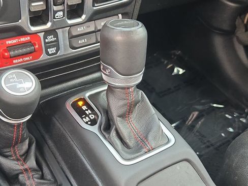 Used 2020 Jeep Gladiator Rubicon AWD/4WD image 11