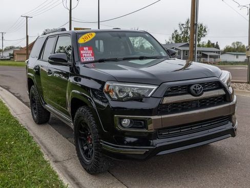 Used 2019 Toyota 4Runner Limited AWD/4WD image 3