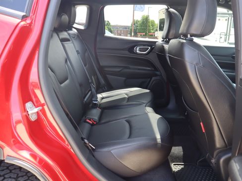 Used 2024 Jeep Compass Trailhawk w/ Trailhawk Elite Group AWD/4WD image 12